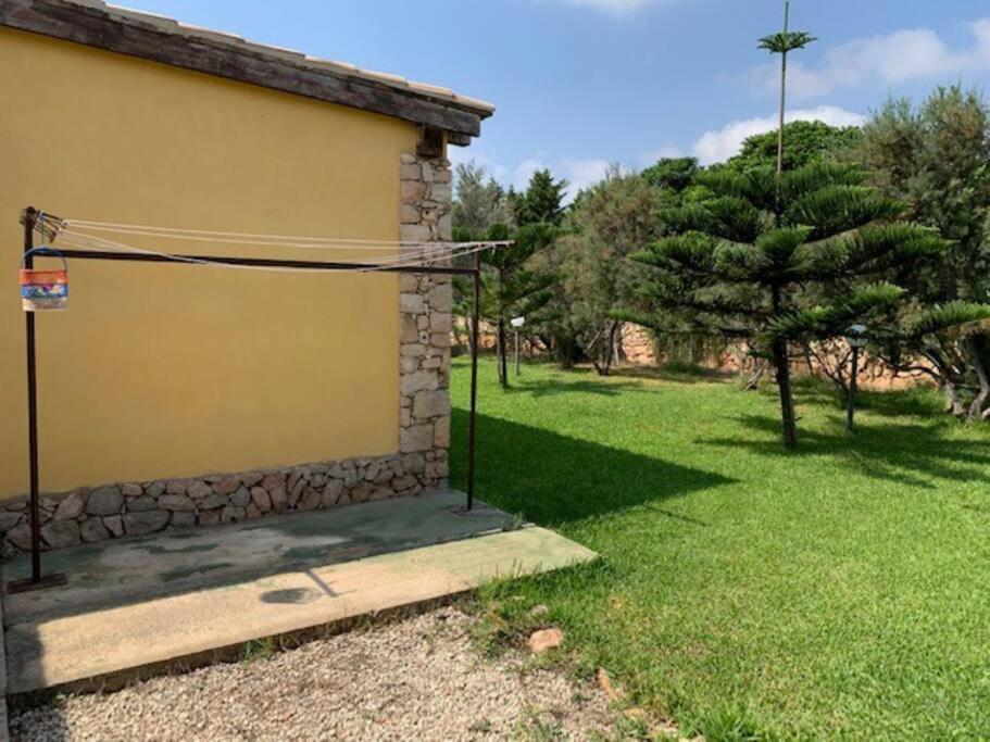 Villa Maveda, Un Dammuso Immerso Nel Verde Lampedusa Exterior foto
